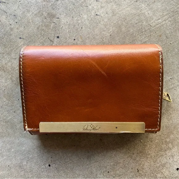 Patricia Nash Wallet Cognac Trifold Cametti Florence Leather EUC - Picture 1 of 8